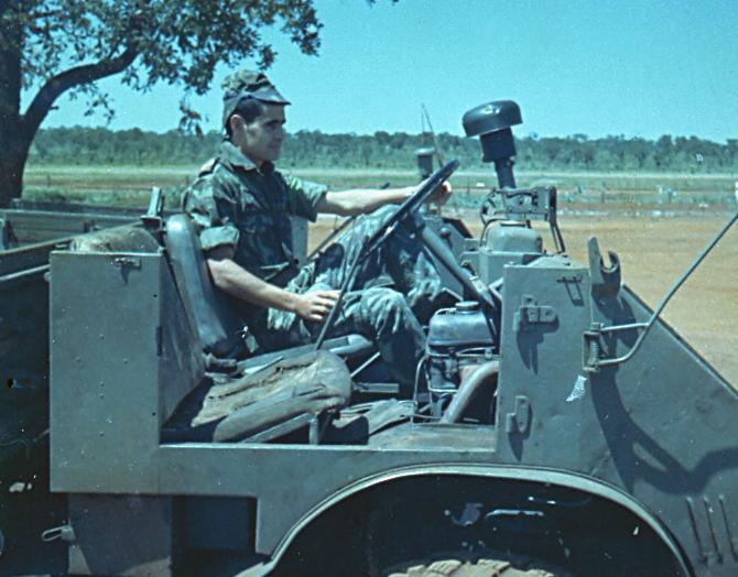 [Eu+Unimog+Peq.JPG]
