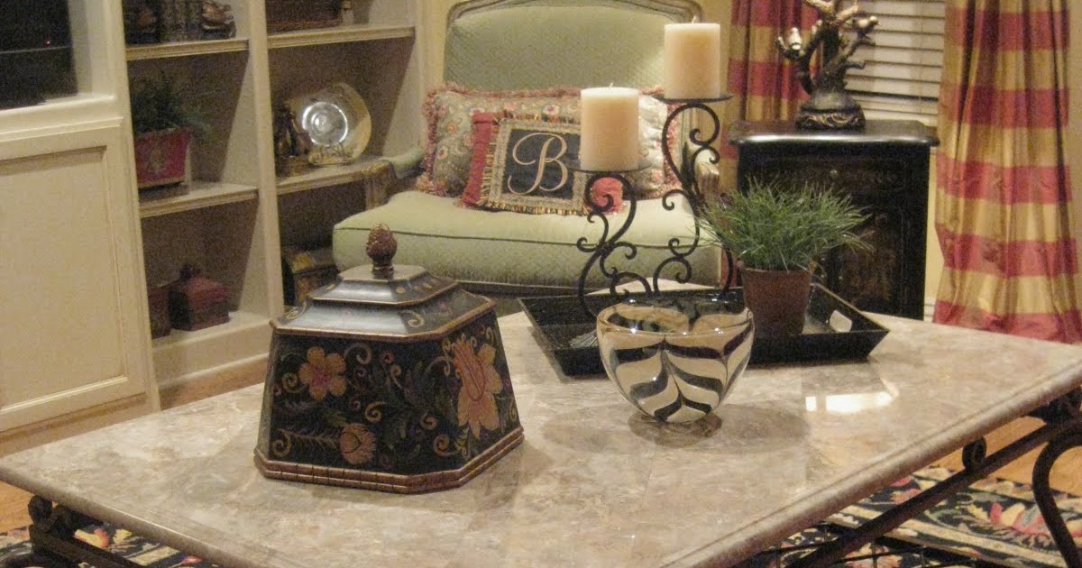 Kristen's Creations My New Coffee Table...Found At A Garage Sale!