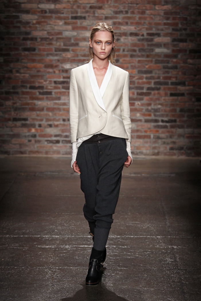 [d71eb998b491ac6cb4ed38e3d11ffcaf_zoom.jpg]