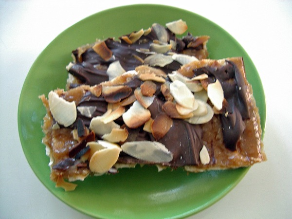 [break+into+pieces.jpg]