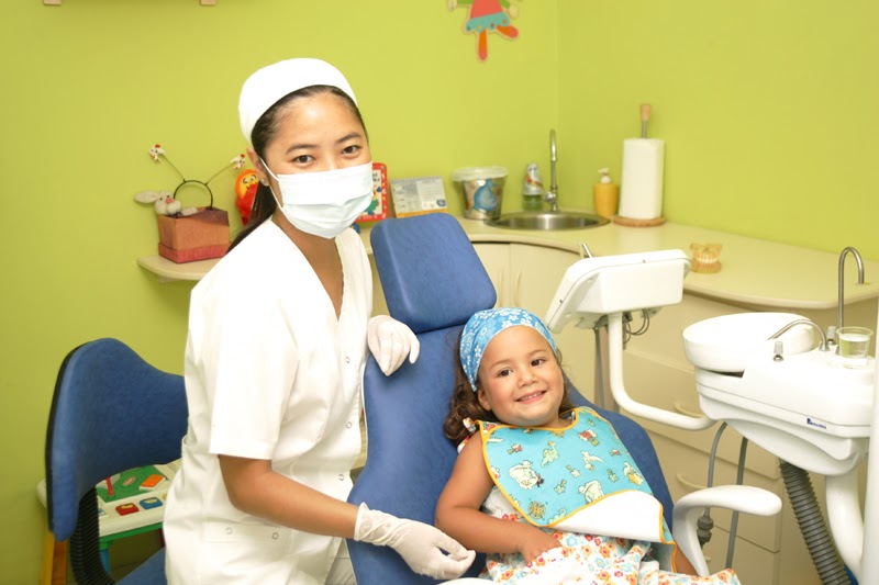 Plus Dental CONSEJOS DE MAMÁ CASTOR ¿A QUÉ EDAD DEBO LLEVAR A MI BEBÉ