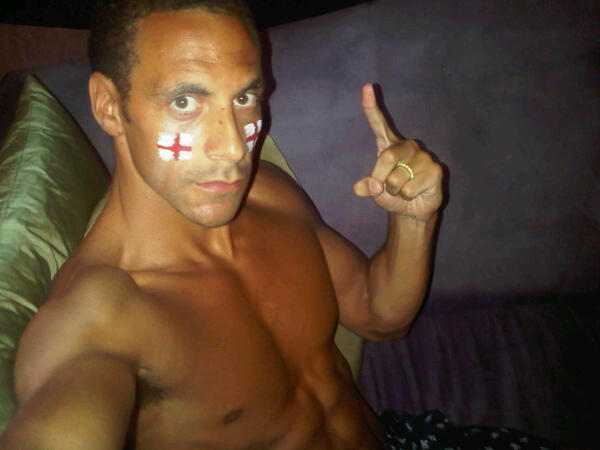 Фердинанд отмечает роль Твиттера