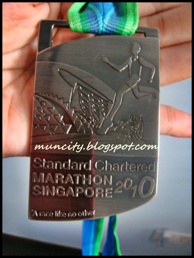 Lalalaland...: StanChart Marathon Singapore