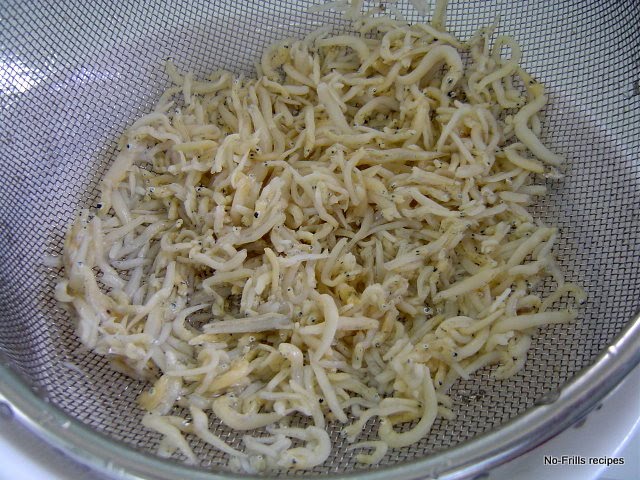 Steamed+silver+fish+002.JPG