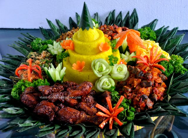 VIANI COOKIES Tumpeng Ultah Viani bunny