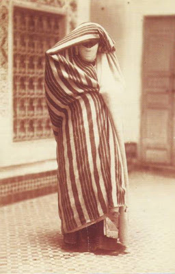 Imágenes de la psiquiatría 92. Los drapeados de Gaëtan Gatian de