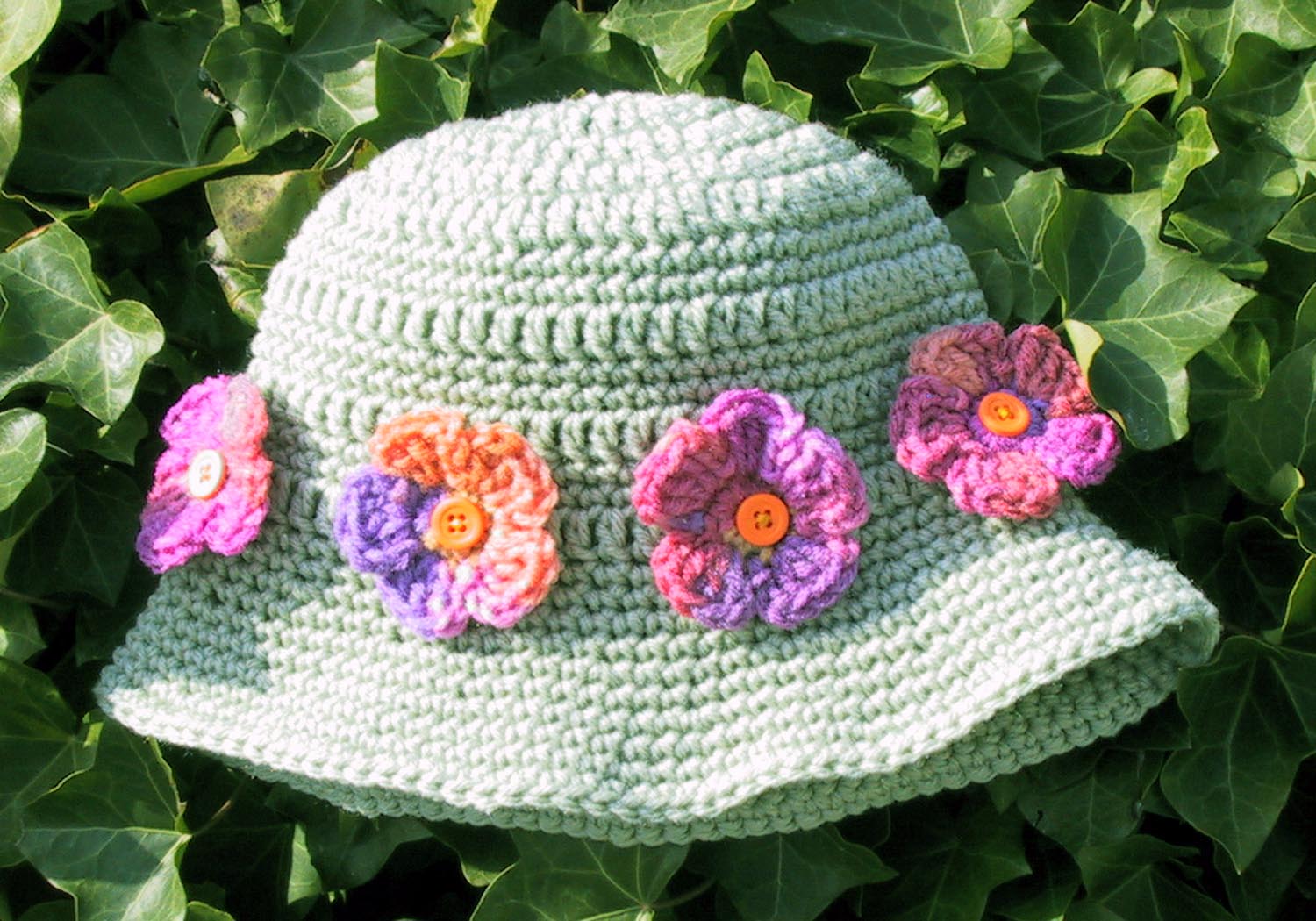 Suzies Stuff MAY FLOWERS HAT