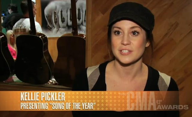 Kelly Pickler Ready For 43rd CMA