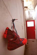 zapatilla en zaguan.