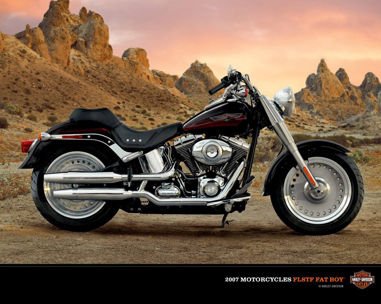 Super Bikes Photo: Harley-Davidson_FLSTF_Fat_Boy,_2007