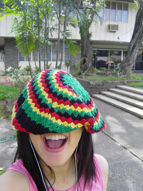 [i+love+my+hat.JPG]