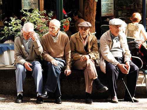 4meninabar.jpg