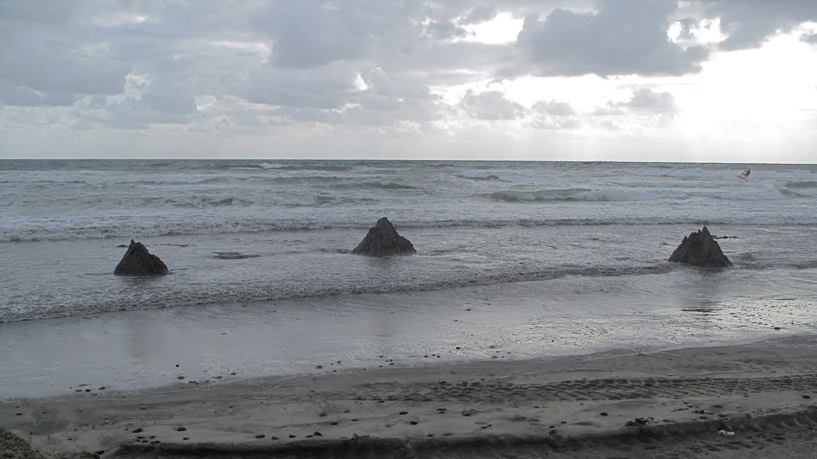 "Cottage By The Sea": How to Build A Sand Castle