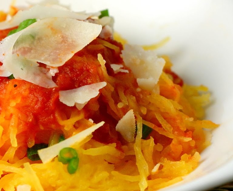 Big, Bold, Beautiful Food Spaghetti Squash with Marinara Sauce and