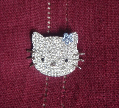 broche%20hello%20kitty.JPG