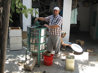 BAL ÇEŞMESİ