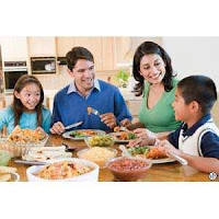 Dinnertime Is Key Component to Successful Parenting