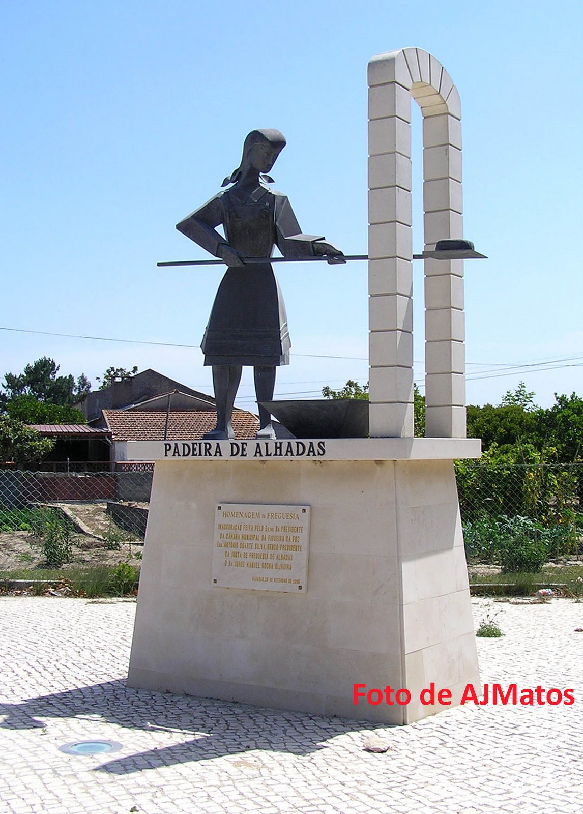 [PADEIRA+ALHADAS.JPG]