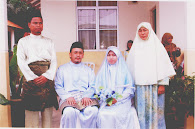Gambar keluarga.
