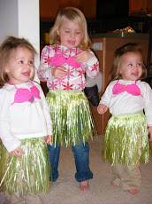 Little Hula Girls
