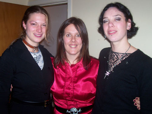 [Flatwarming5_Same&Trees&Kat.JPG]