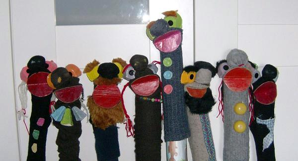 [Copia+de+pandilla+marionetas.jpg]