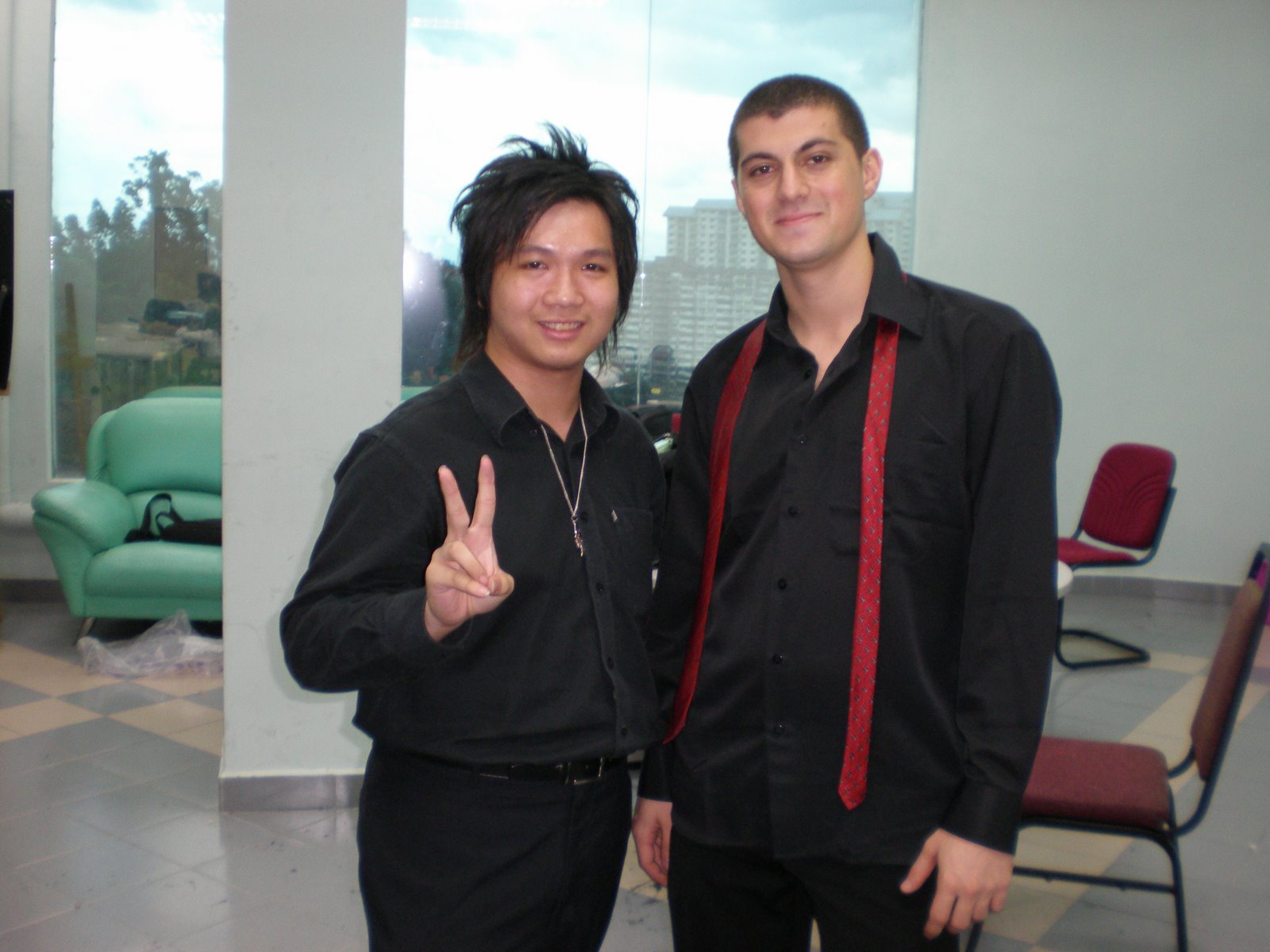 [PB271005.JPG]