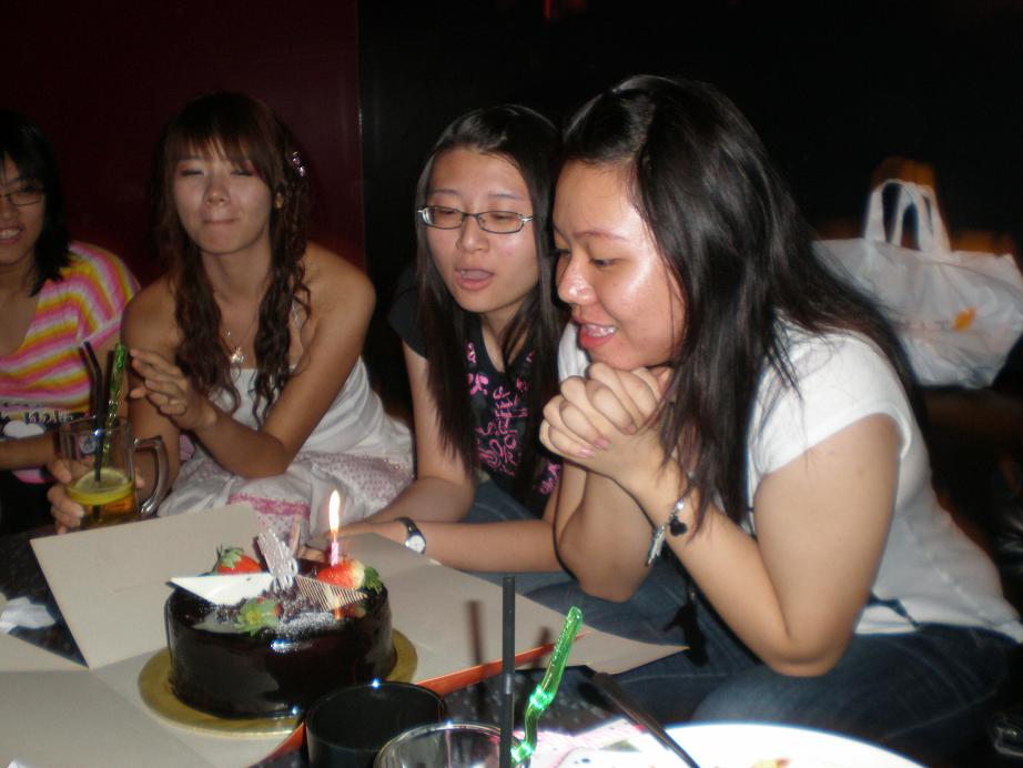 [PB200976+(m).JPG]