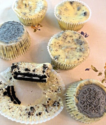 Martha Stewarts Cookies And Cream Cheesecakes 4 Martha Stewarts Cookies And Cream Cheesecakes 4