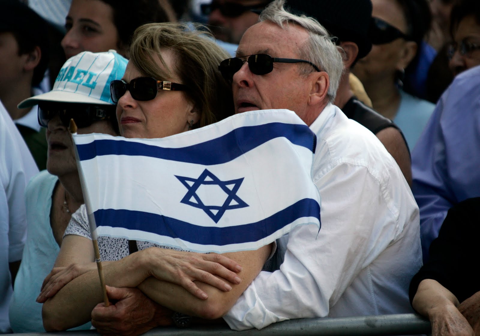 http://1.bp.blogspot.com/_txCmIaXxZZ4/TAw-lYcZ63I/AAAAAAAAHuY/rjpQf65cUAc/s1600/LAisraeli_003.jpg