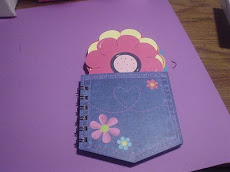 jean pocket mini flower pulls out