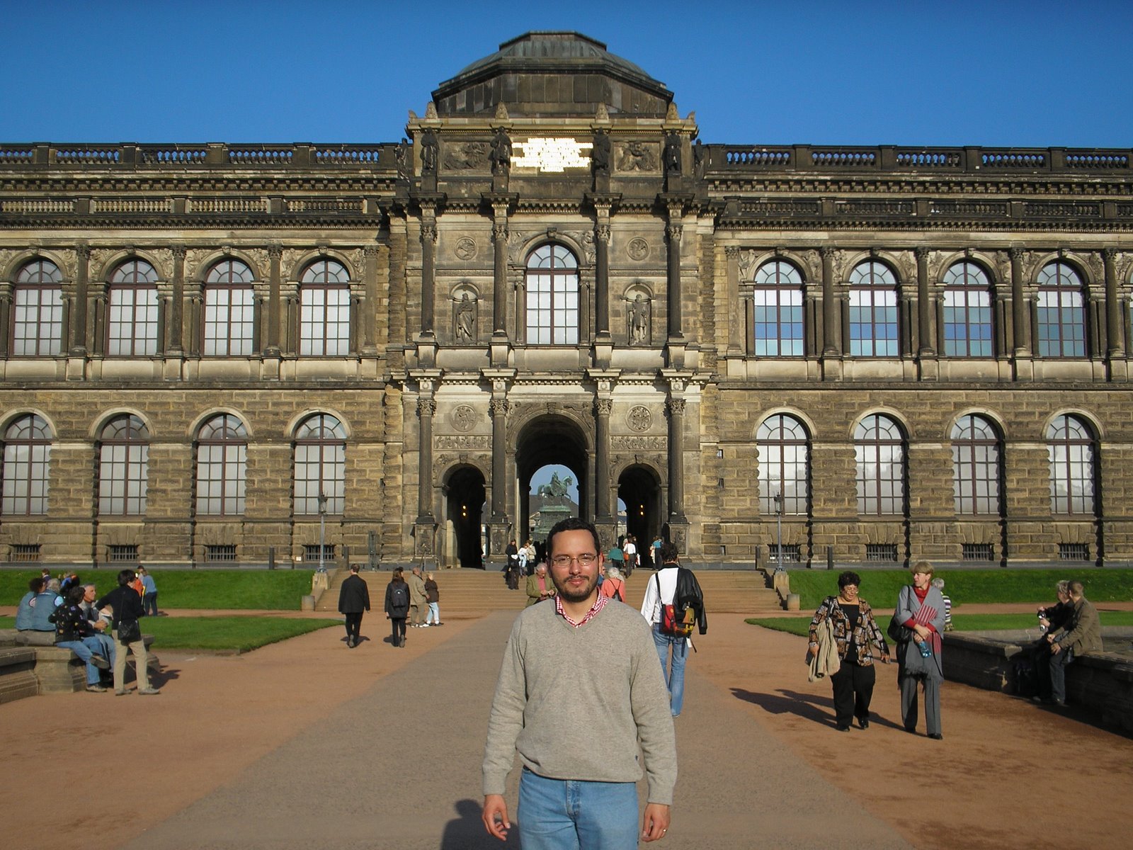 [Zwinger.JPG]