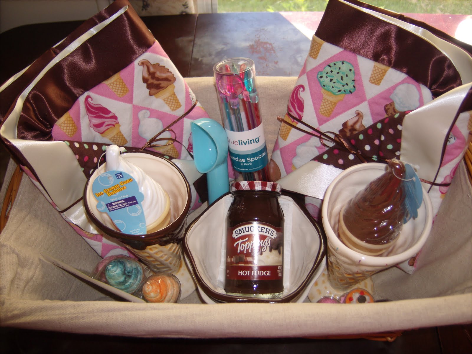 Gina'sCustomCreations Ice Cream is the Theme!