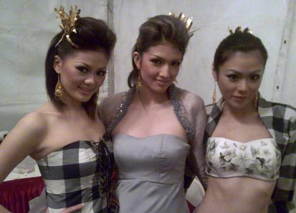 klik pada gambar untuk memperbesar ukuran foto kumpulan foto Tante-Tante Girang Indonesia | Part II BF3GocElaAA