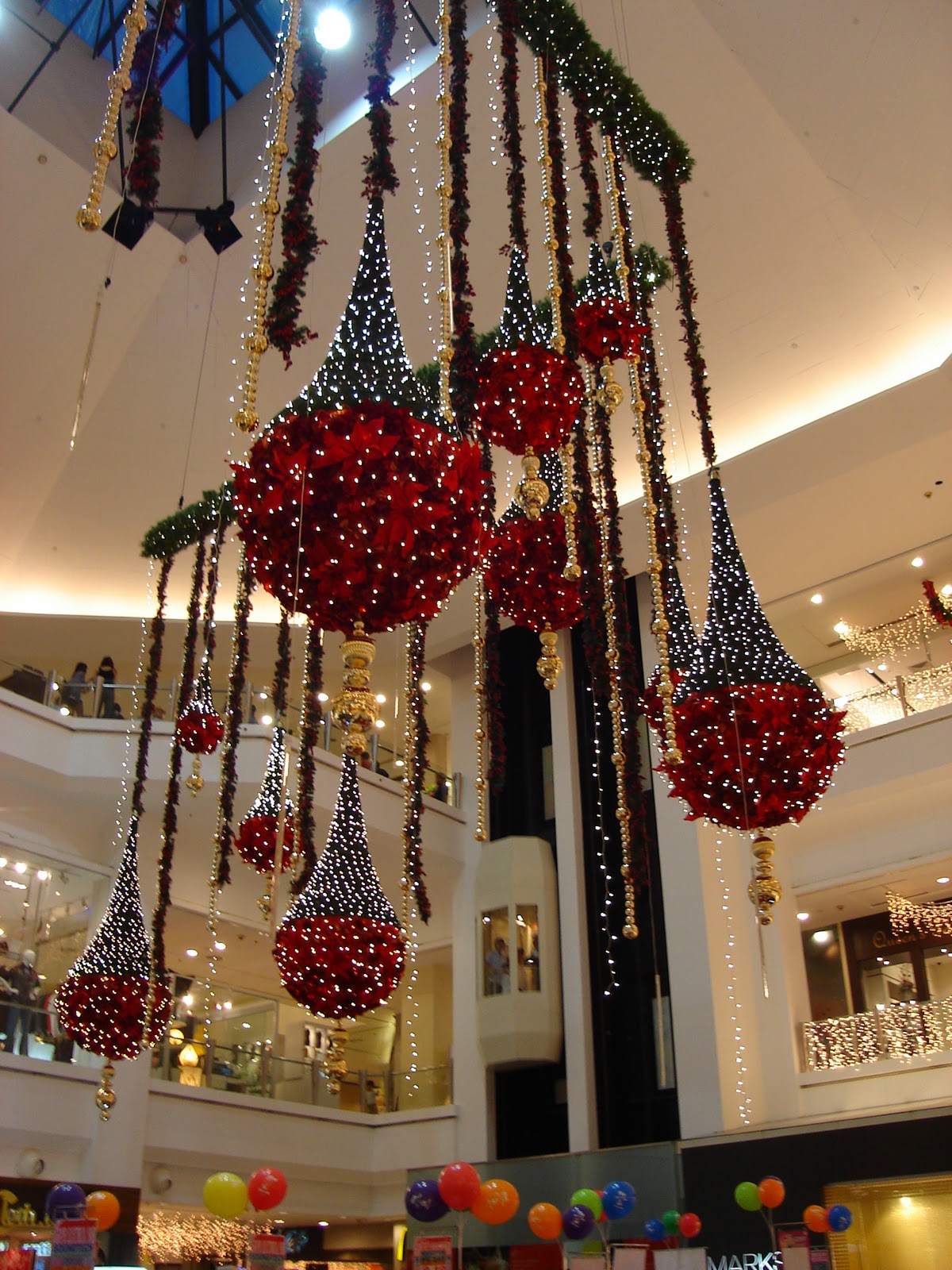 UTOPIA Christmas Decor @ Great World City Mall