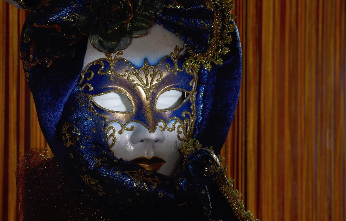 [Mysterious+Lady.jpg]
