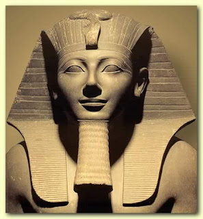 اثار فرعونية قديمة من المتحف المصري Statue+of+Tuthmosis+III