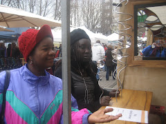 browsing the salamanca Market in Launceston Tasmania