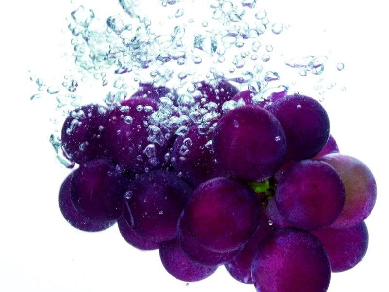 Grape Splash: The juice of fruits wallpapers. Grape Splash: The juice of