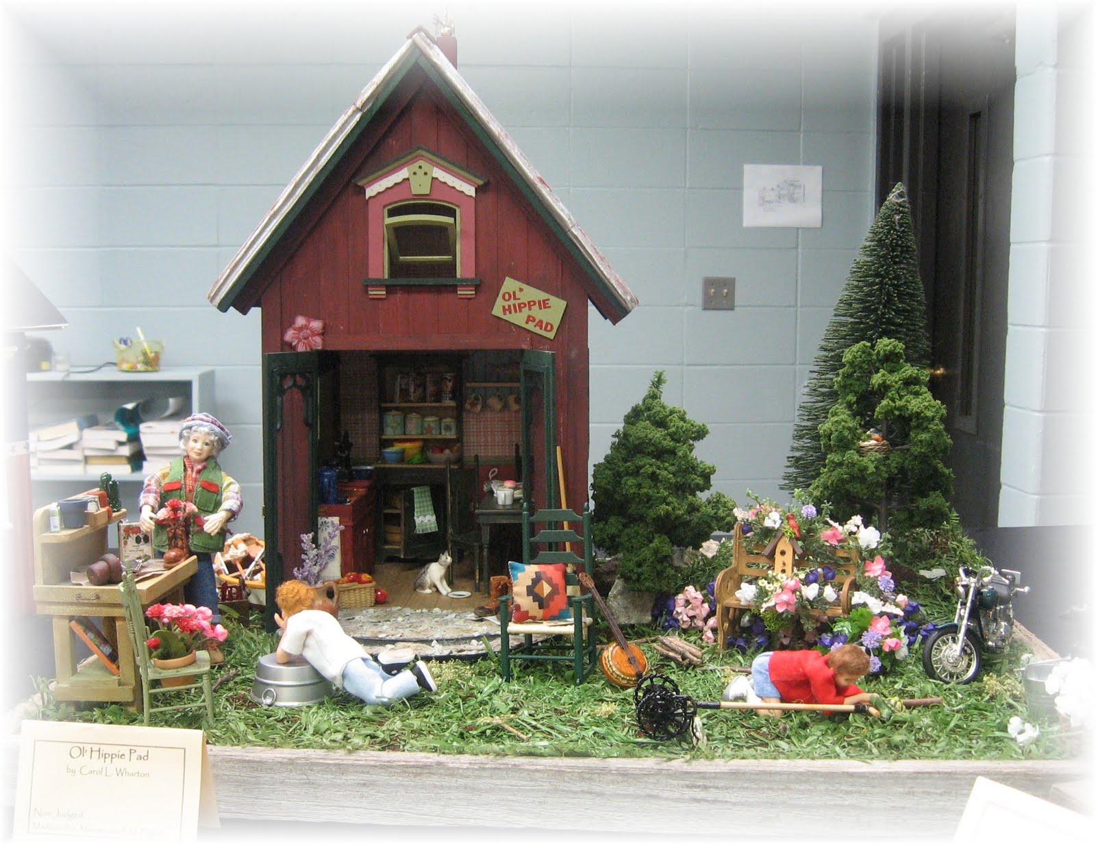 Maiden America Museum of Miniature Dollhouses and other Collectables Show