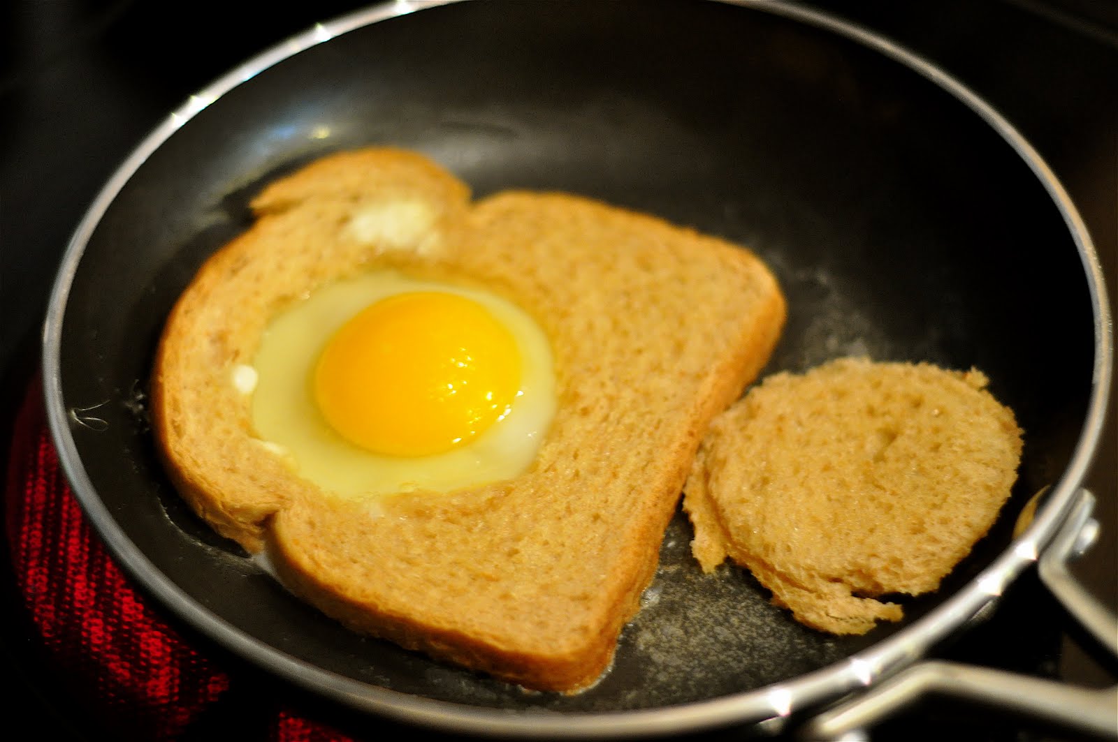 Egg In Toast Hole Oven at Frances Martinez blog