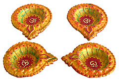 Hand Painted Diyas for Diwali: Photo Gallery