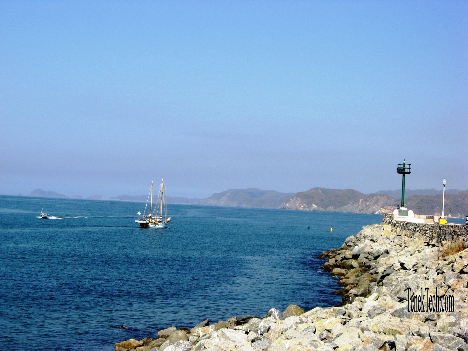 Living Barra de Navidad The Beautiful Beaches of Navidad Bay Barra