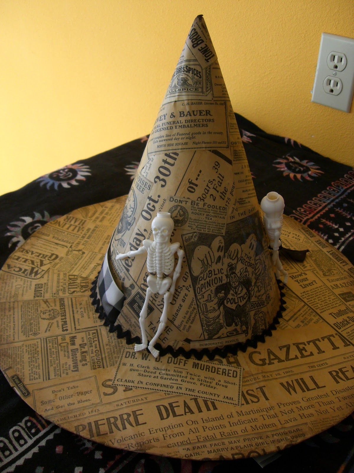 bungalow gals studio Hallowe'en... the Costume