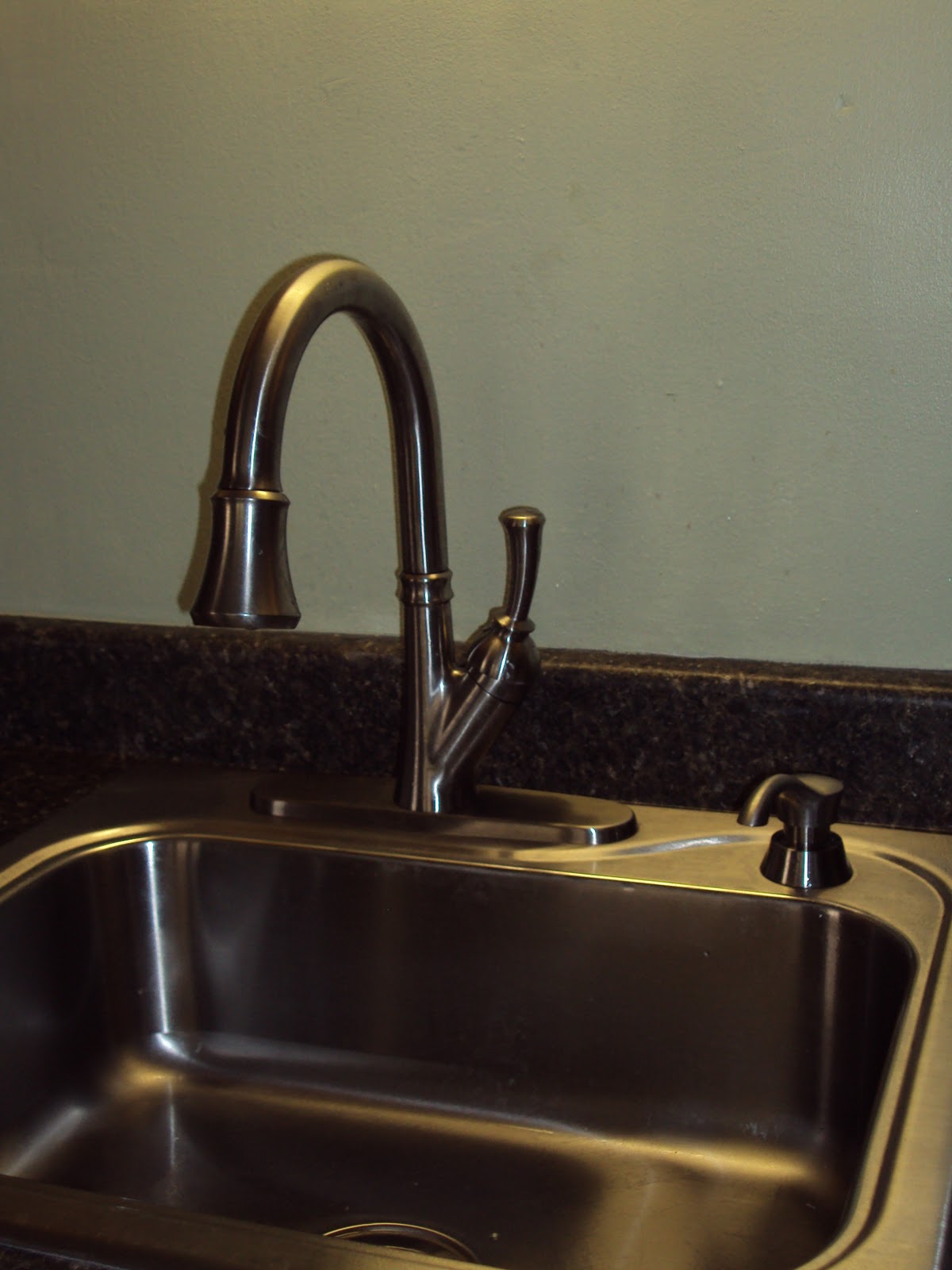 Sevile Single Handle Pull Down Delta Faucet Review Momma D And
