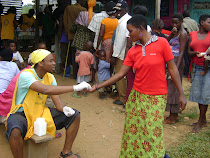 Giving out deworming tablets