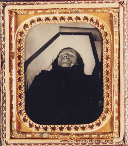 [edgar-allan-poe.jpg]