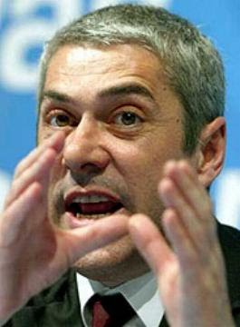 [Sócrates+-+Irritado.bmp]