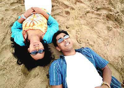 Trisha and Siddharth in Ayutha Ezhuthu Tamil Film