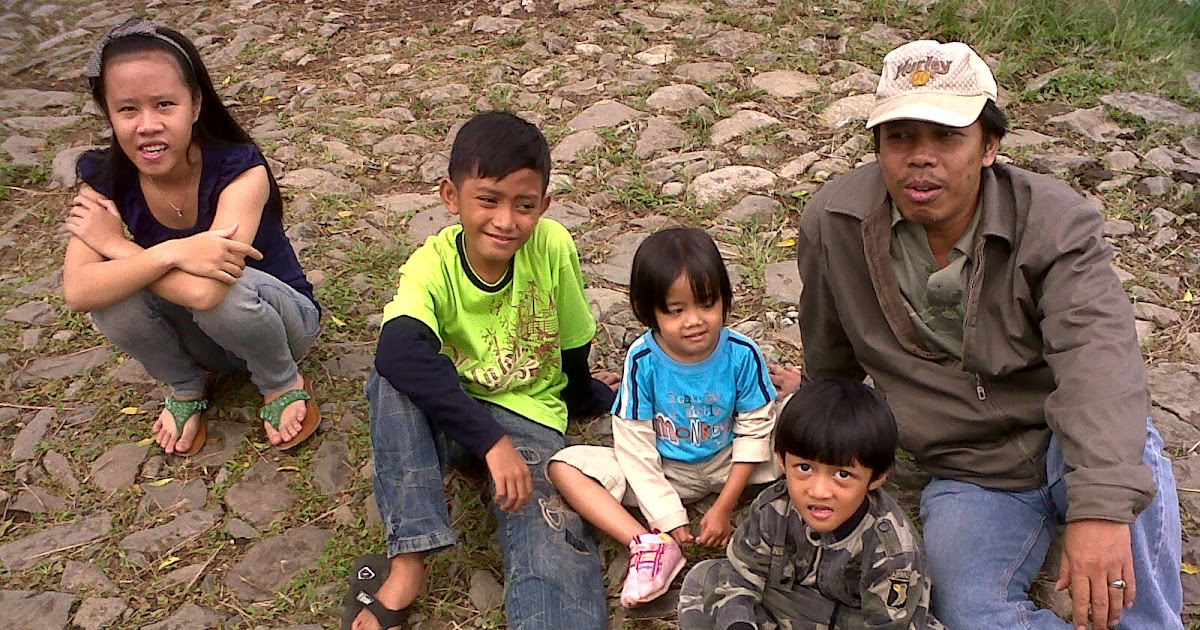 truelyindonesia: indonesian people